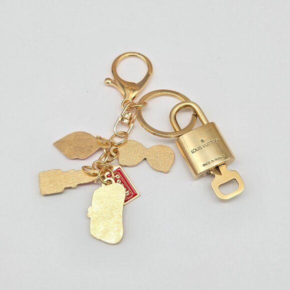 Authentic Louis Vuitton Lock & Key with Unbranded Bagcharm, Keychain 121525 - Picture 7 of 8